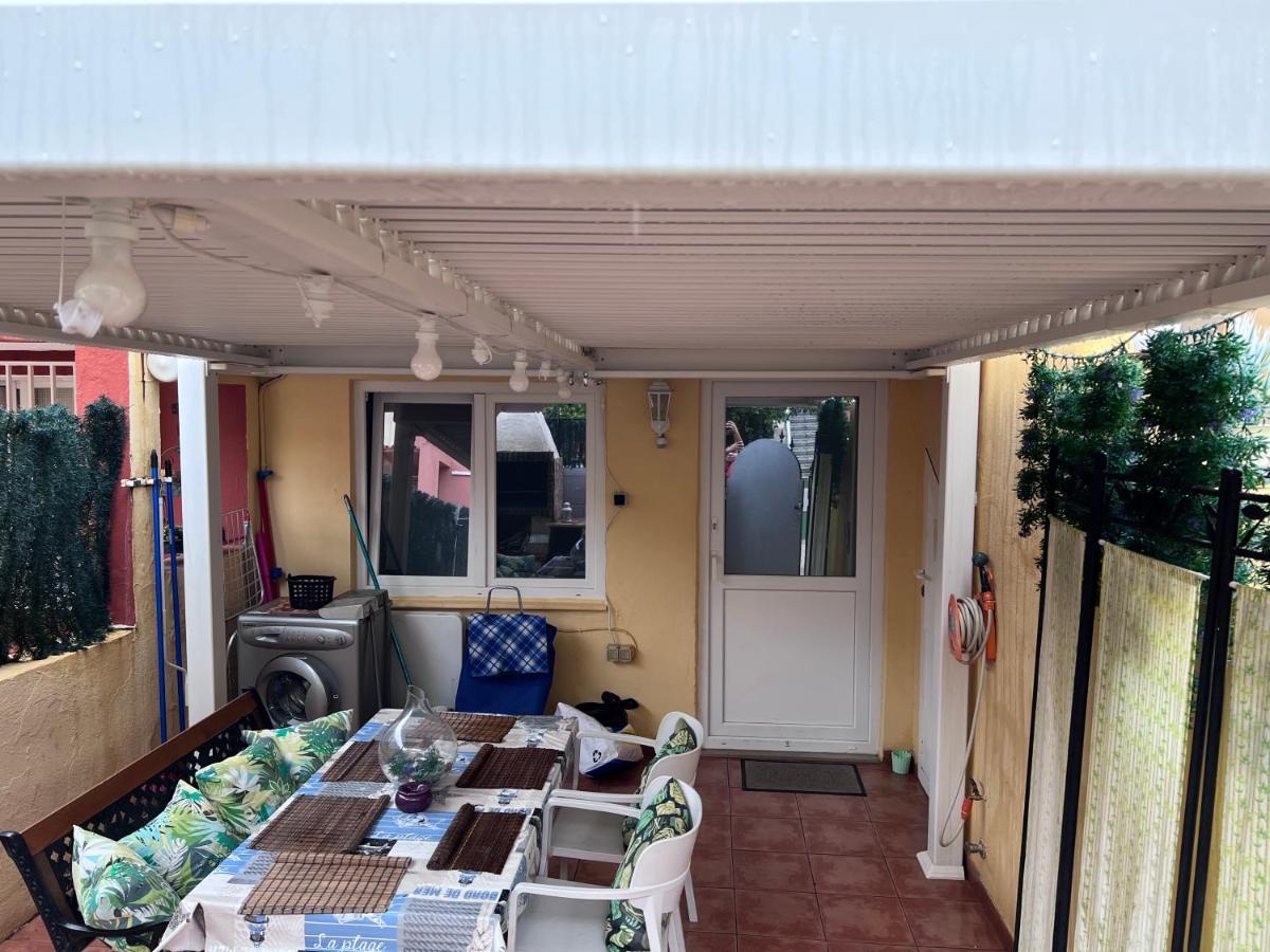פובלה דה פארנאלס Apartamento Barbacoa, Piscina Y Playa מראה חיצוני תמונה